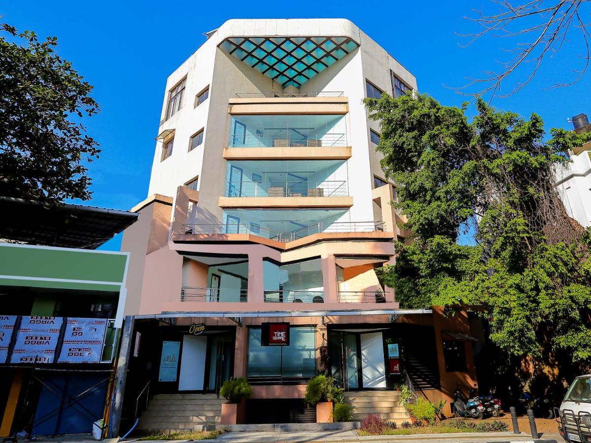 Treebo Trend Time Square Marine Drive Hotel Kochi Buitenkant foto