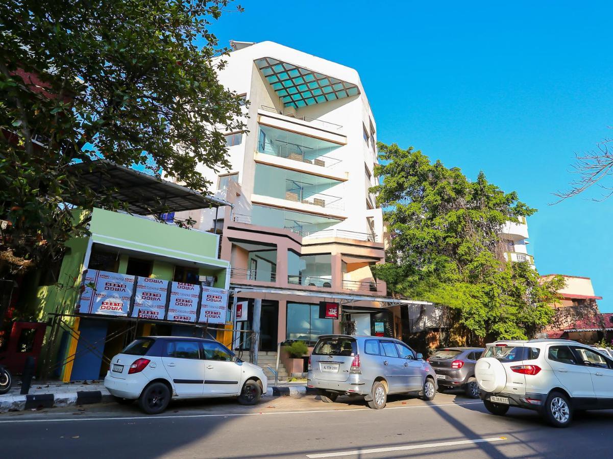 Treebo Trend Time Square Marine Drive Hotel Kochi Buitenkant foto