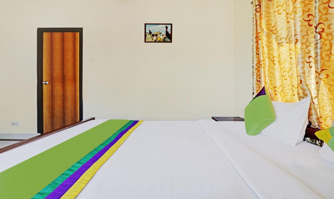 Treebo Trend Time Square Marine Drive Hotel Kochi Buitenkant foto