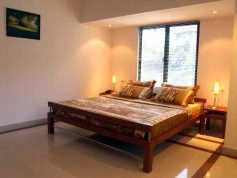 Treebo Trend Time Square Marine Drive Hotel Kochi Kamer foto
